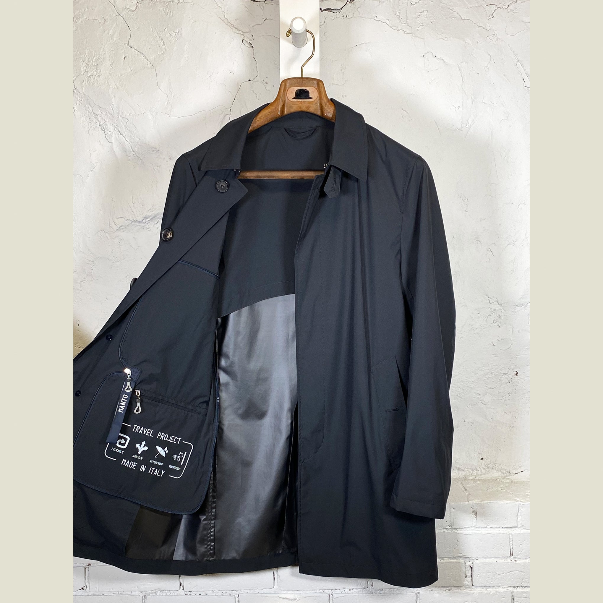 Load image into Gallery viewer, MANTO Packable Jacket
