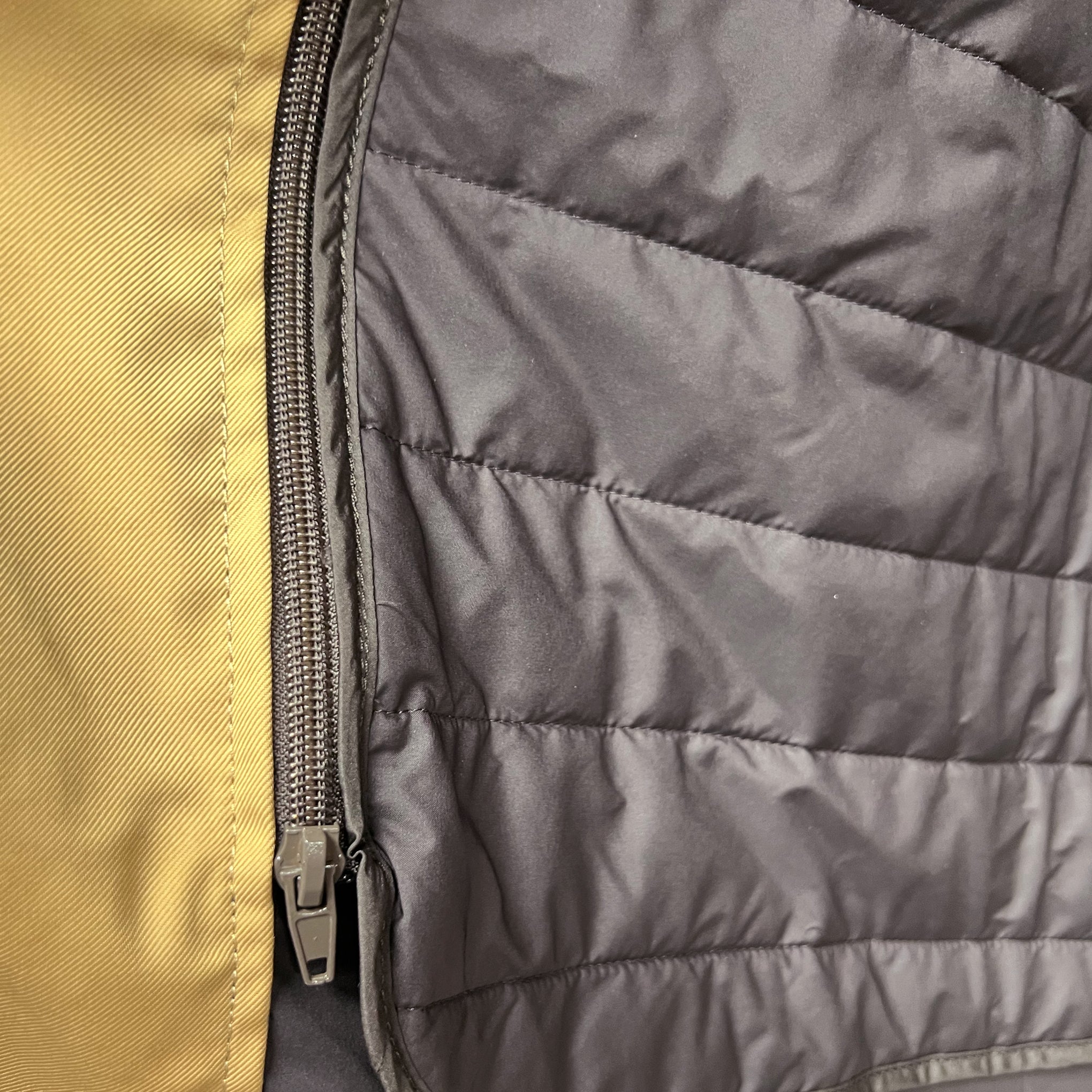 Load image into Gallery viewer, MANTO Tech Raincoat
