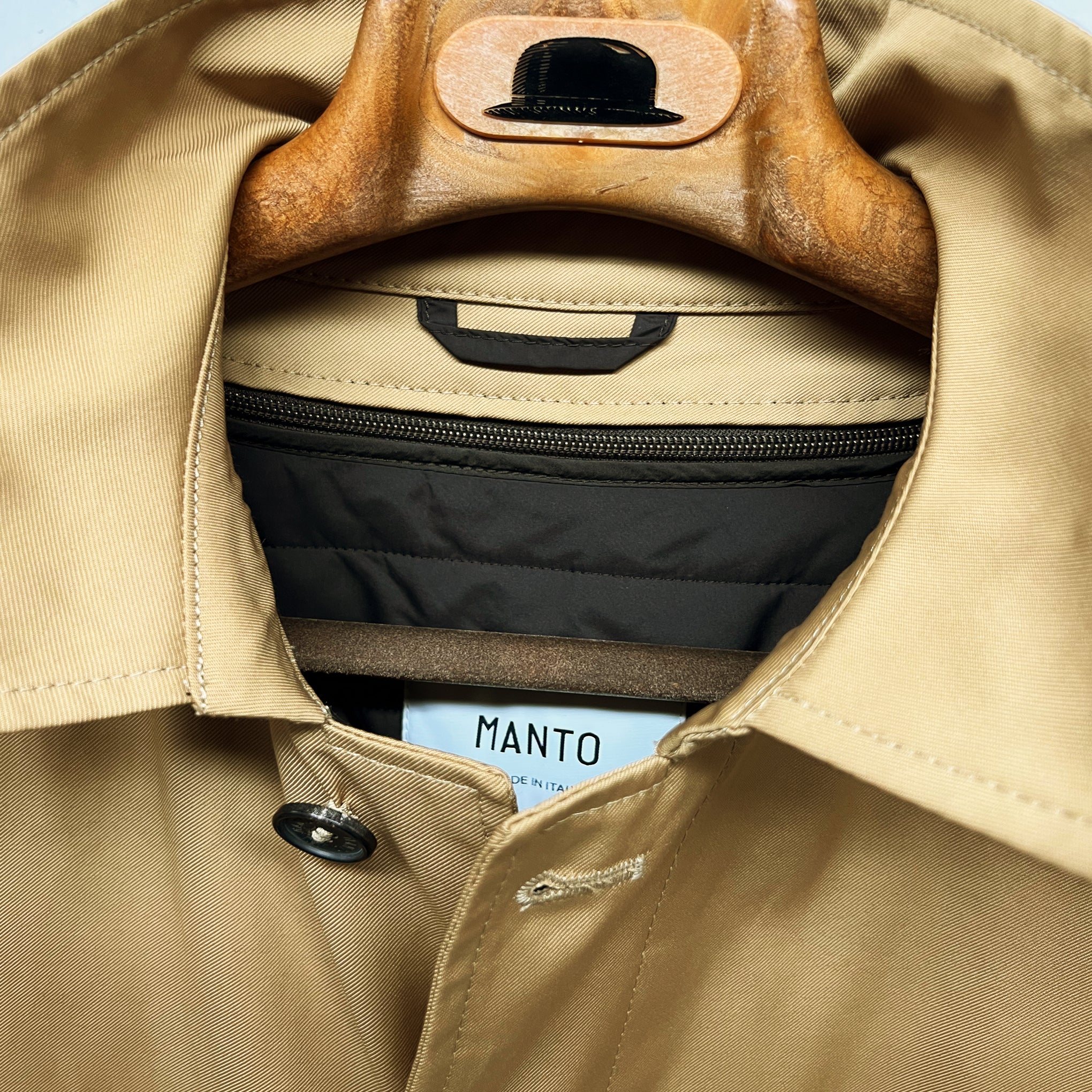 Load image into Gallery viewer, MANTO Tech Raincoat
