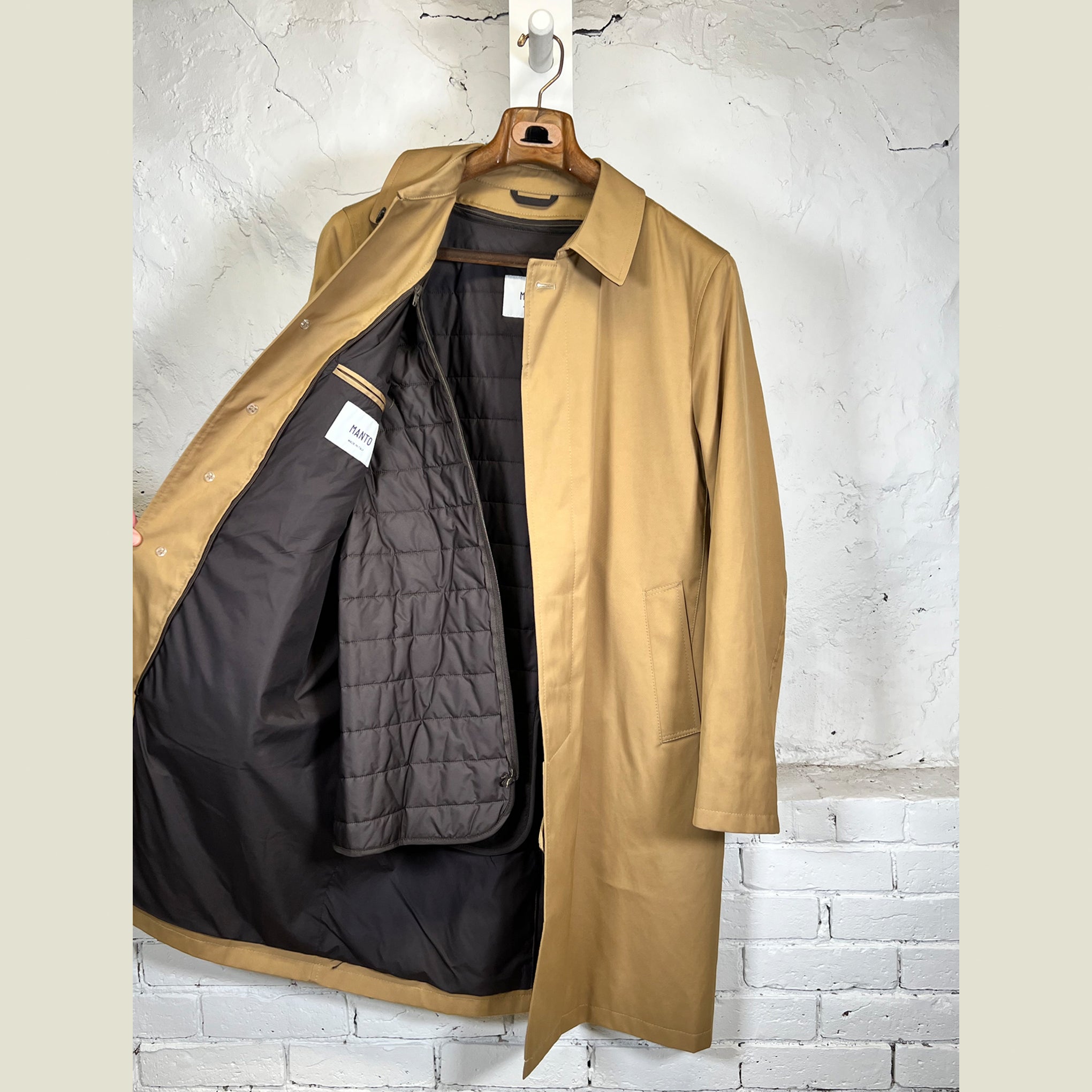 Load image into Gallery viewer, MANTO Tech Raincoat
