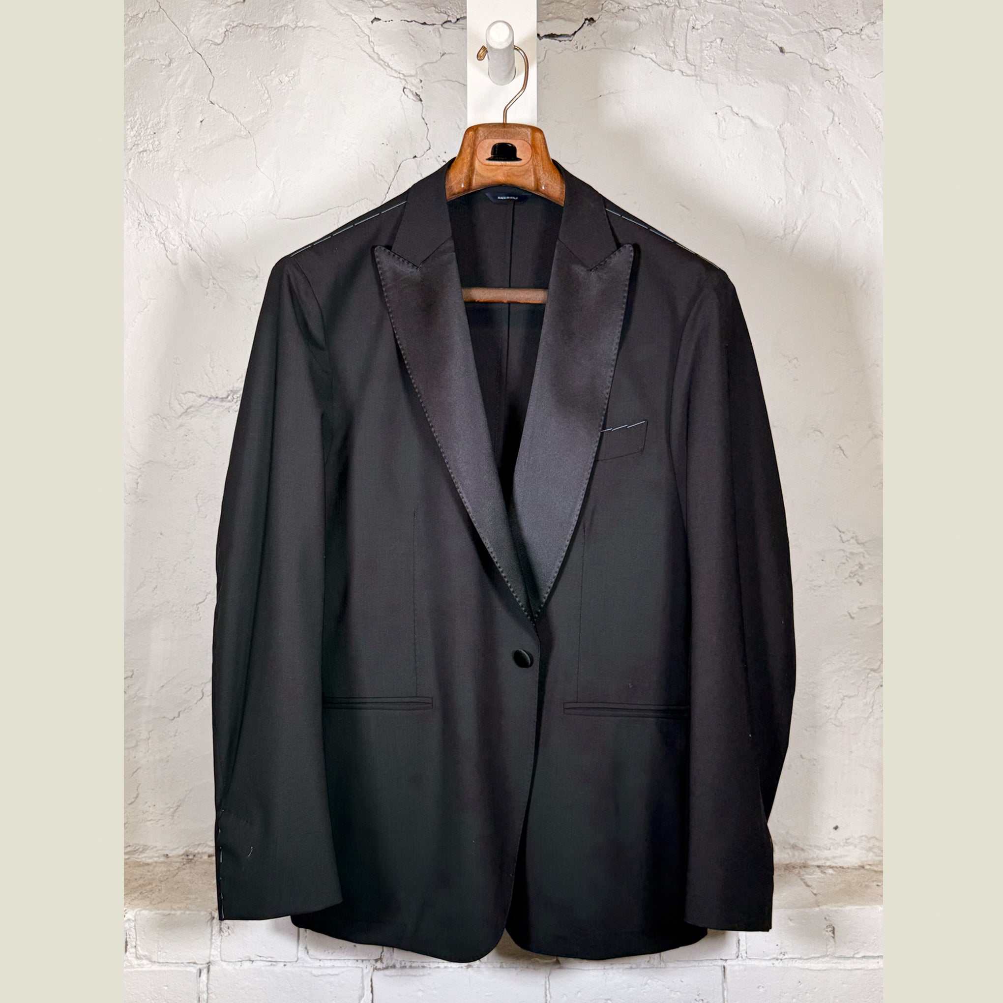 Load image into Gallery viewer, TOMBOLINI Zero Gravity Tuxedo
