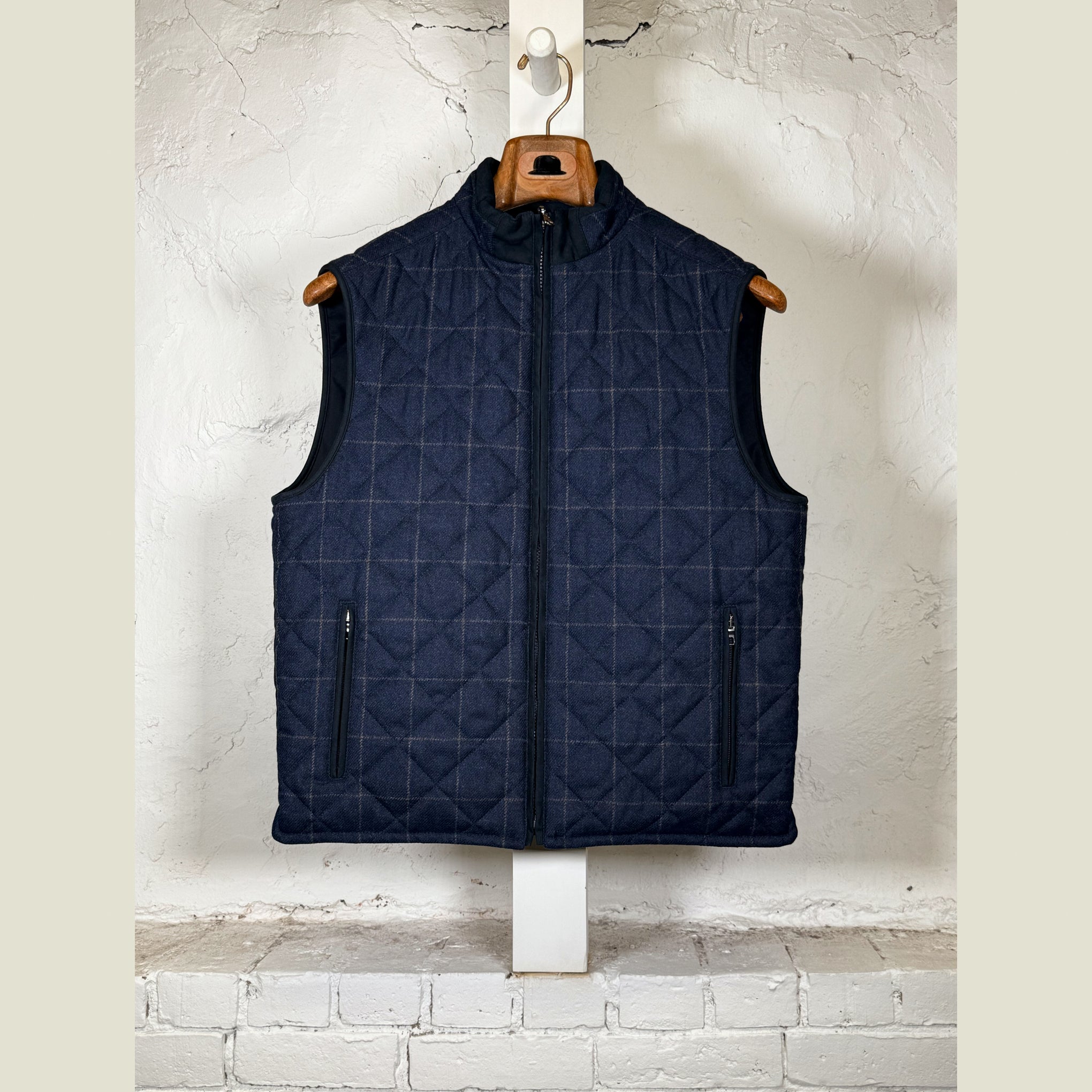 Load image into Gallery viewer, WATERVILLE Reversible Vest

