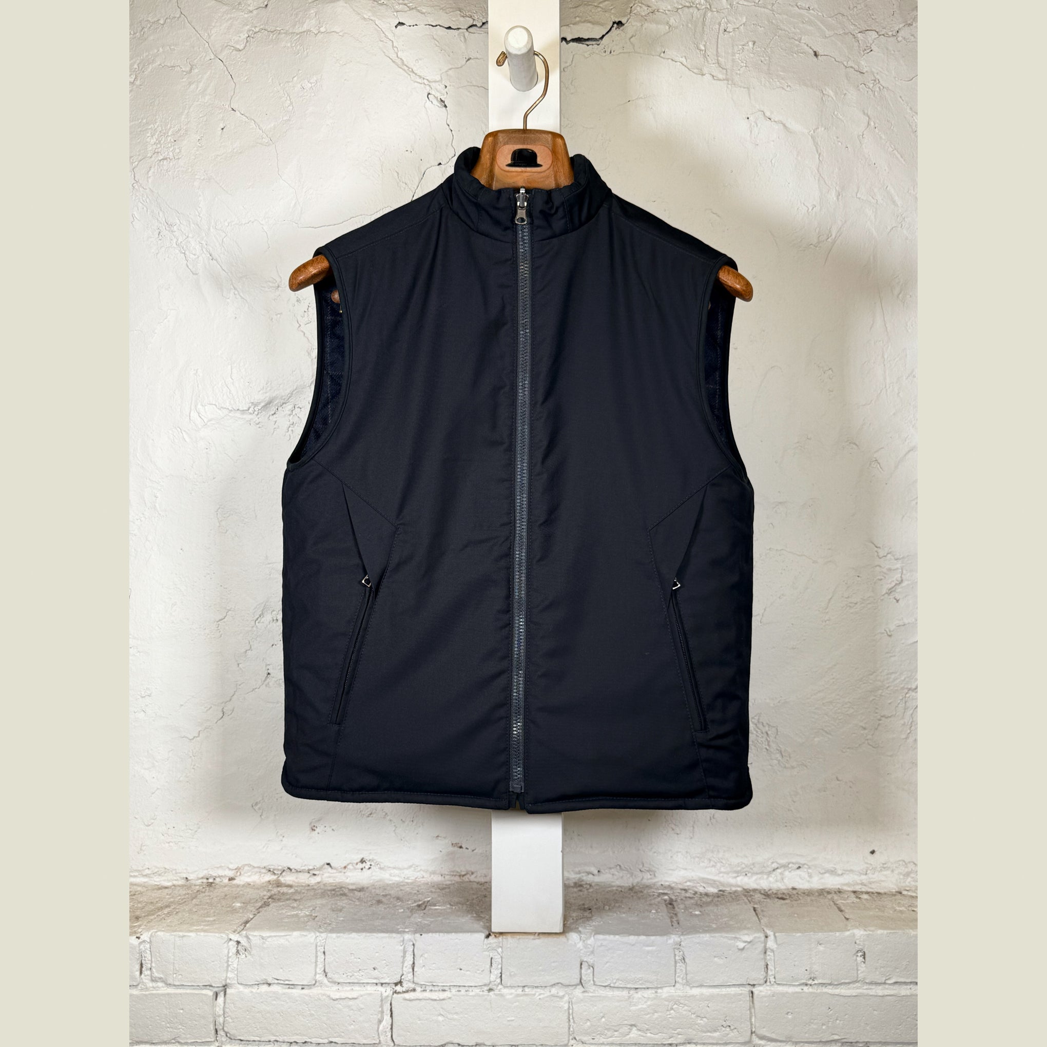 Load image into Gallery viewer, WATERVILLE Reversible Vest
